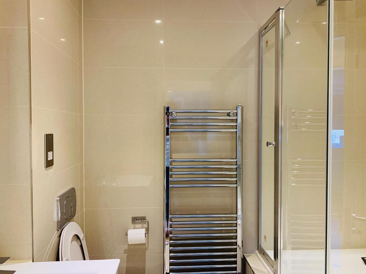 Single Room with Shared Bathroom